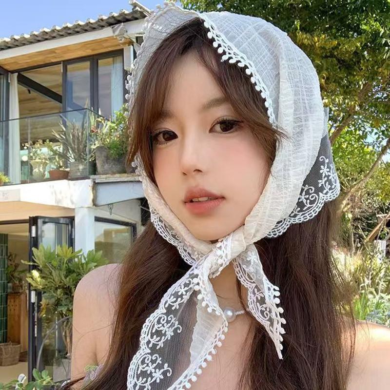 French Chic Alice White Lace T - огляд і ціна Travel Accessories Aesthetic