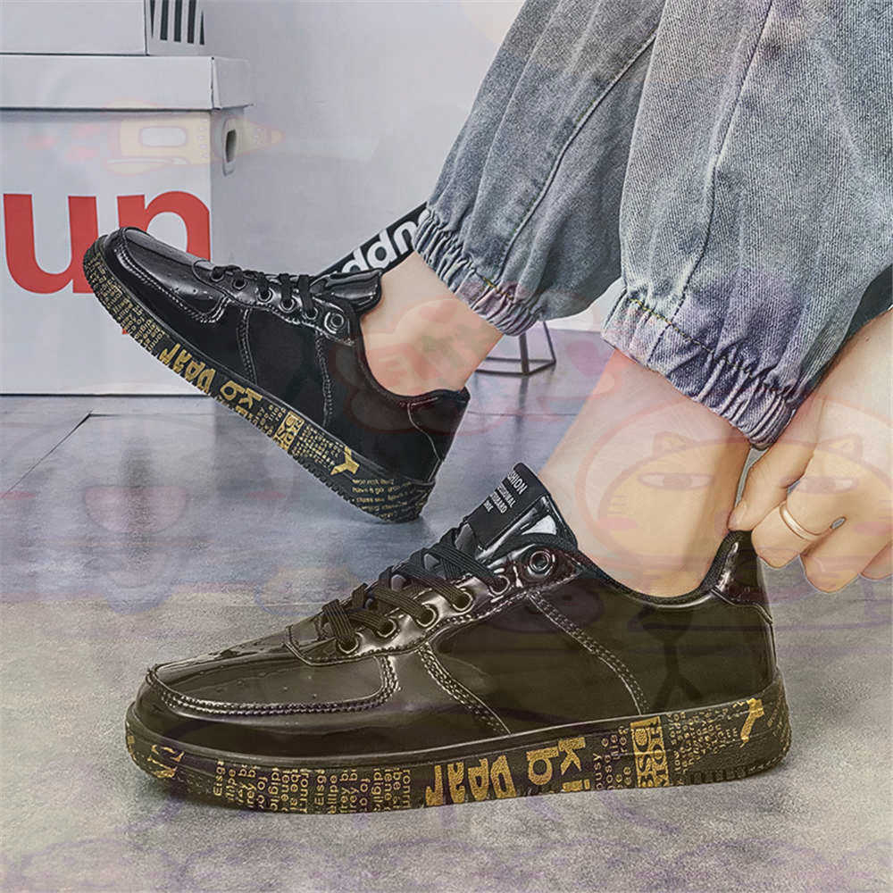 Round Foot Size 45 Sneakers Wh - огляд і ціна Travel.Accessories News